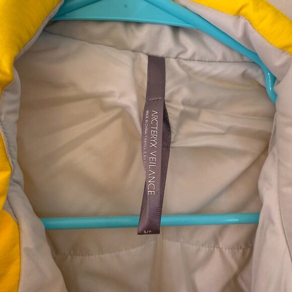 Arcteryx Veilance Mionn Insulated Jacket Halogen (Yellow) Small - Picture 4 of 6